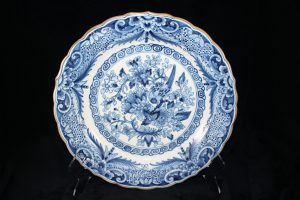 A01017 – Royal Tichelaar blue and white wall plate